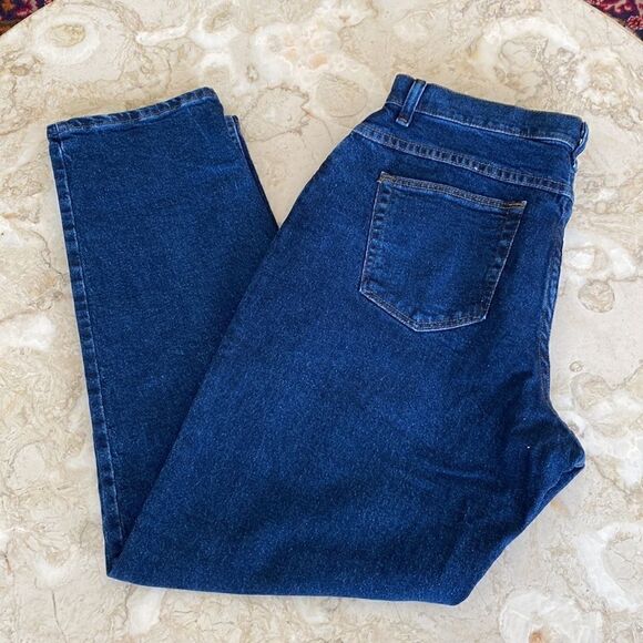 NWT Wrangler Relaxed Comfort Jeans - Picture 4 of 7